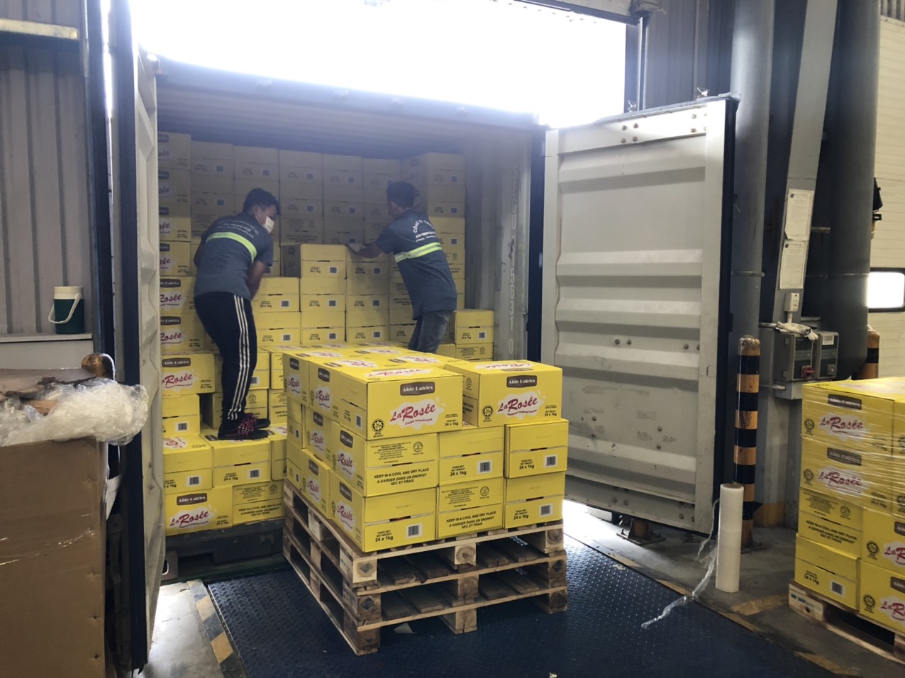 Dịch vụ vận tải đường bộ